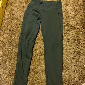 Size small leggings with side pockets